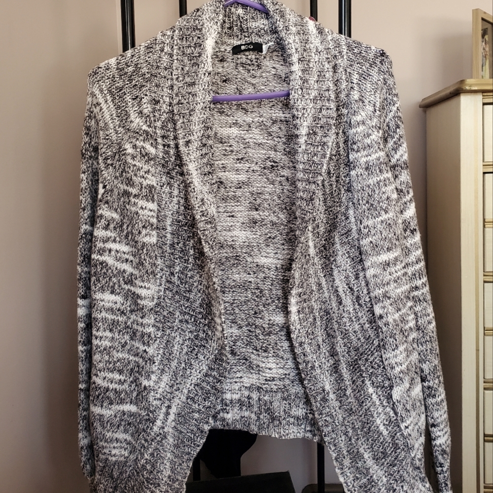 BDG cardigan. Size M.